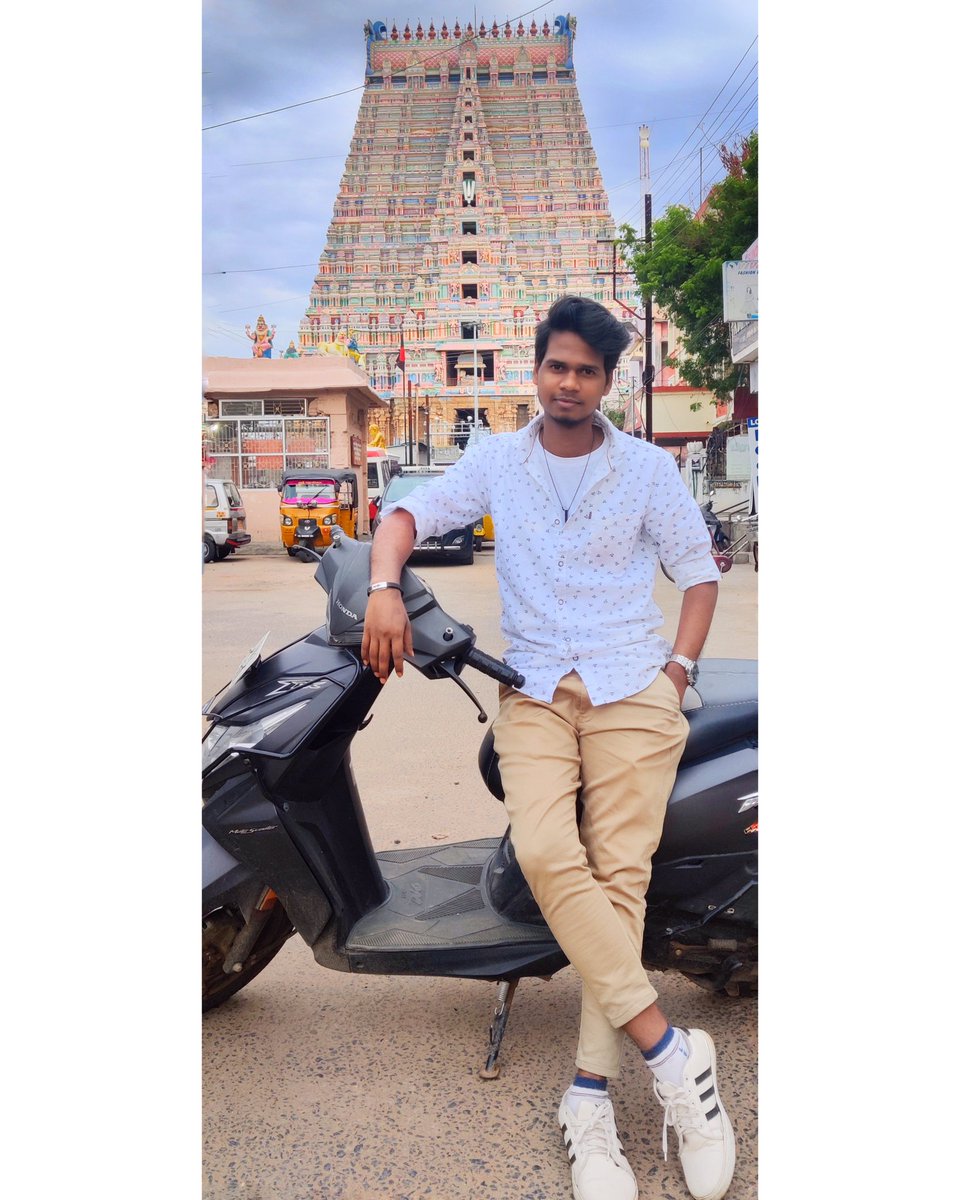 Shanshanthan001's tweet photo. #trichy #srirangam #AttitudeEra #attitudephotography #Pose #shanshanthan #shanthan 

@Shanshanthan001 https://t.co/RI1fm8ajji