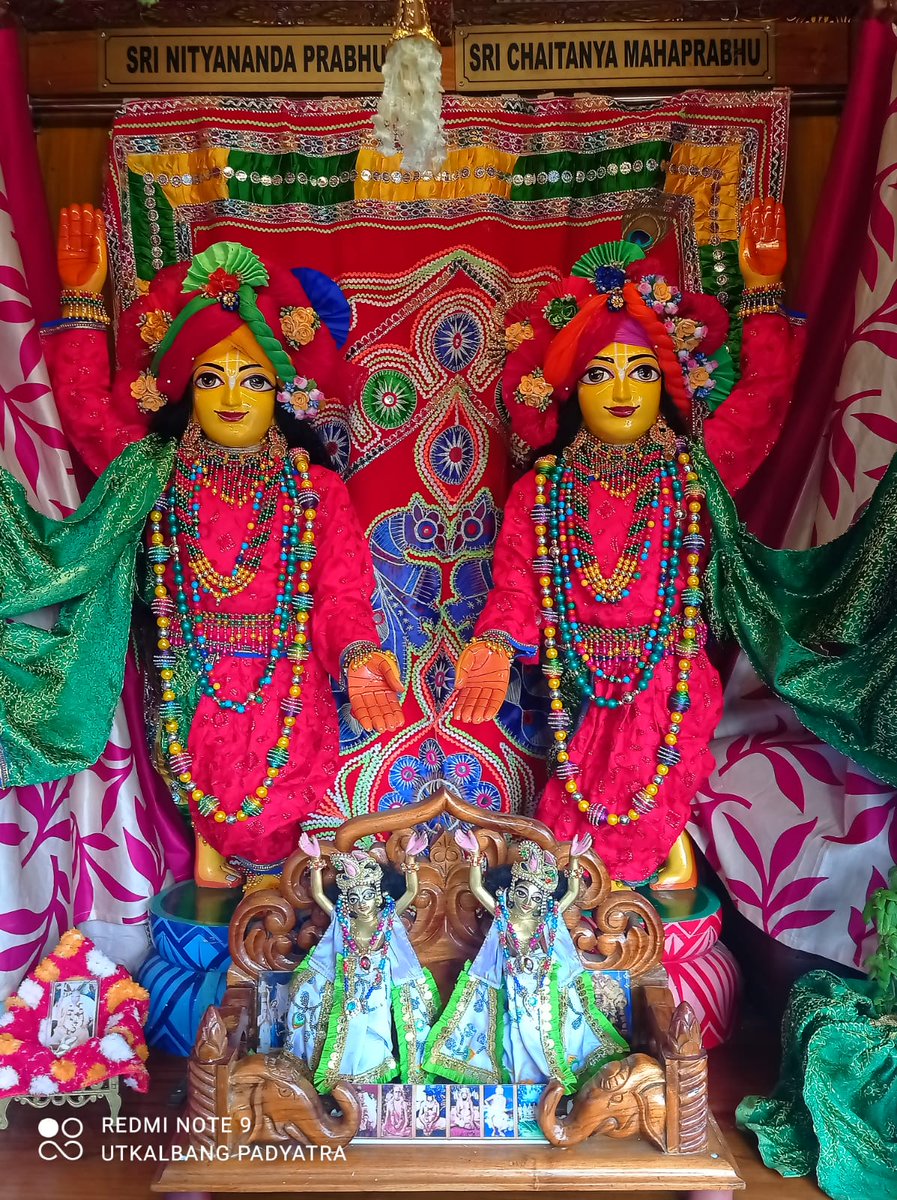 PadayatraW's tweet photo. Today's Beautiful Darshan Sri Sri Nitai Gaurasundar, Utkal Banga Padayatra. https://t.co/8KpArxVrrk