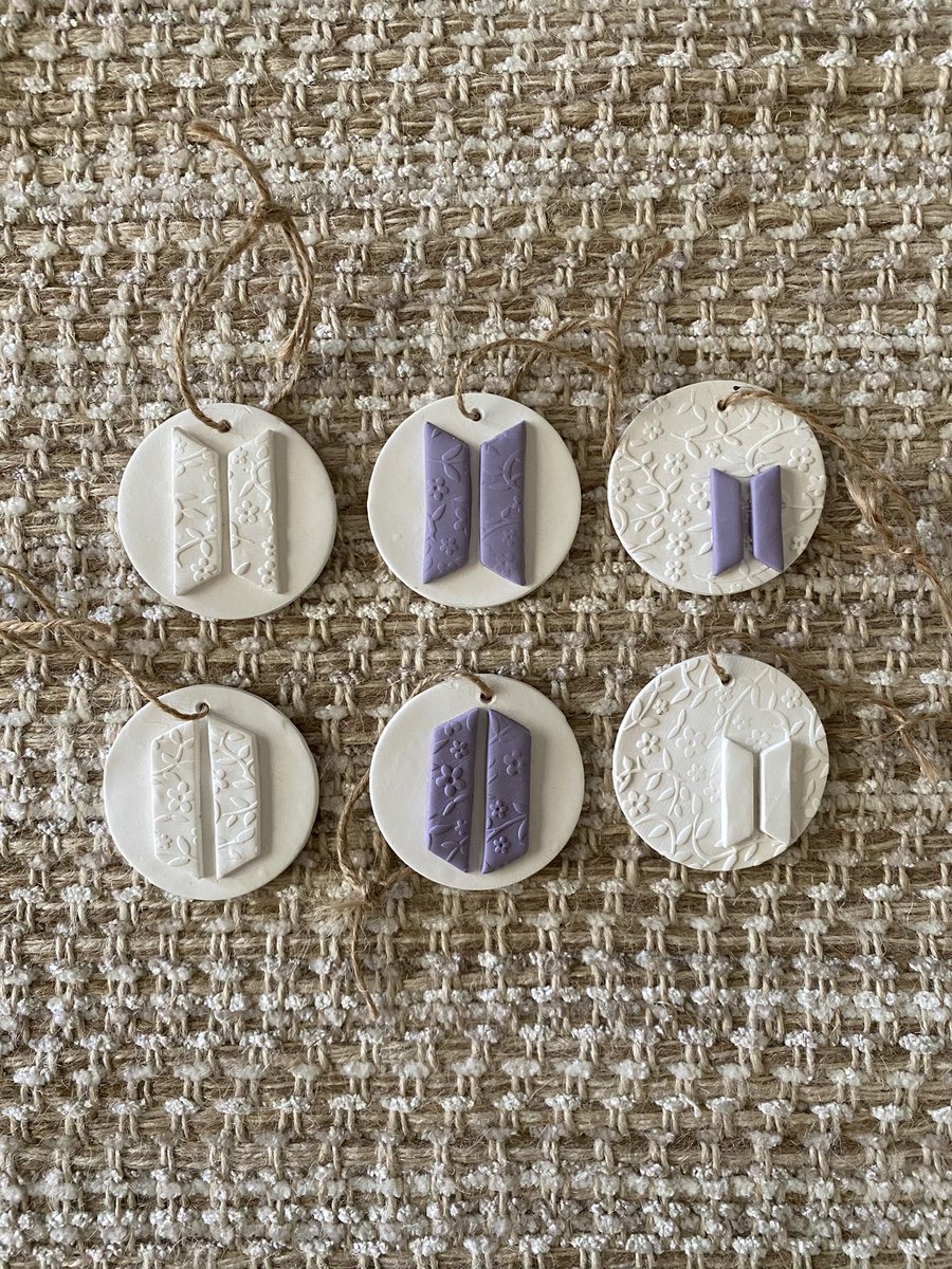 7GoldenGraphic's tweet photo. BTS &amp; ARMY handmade Christmas Clay ornaments are available for preorder! 
Preorder period: 11/24-11/28 (or once all slots have been filled) 

Preorder here/ more information: https://t.co/jjKOpvUG1J https://t.co/sBeic1gkn6