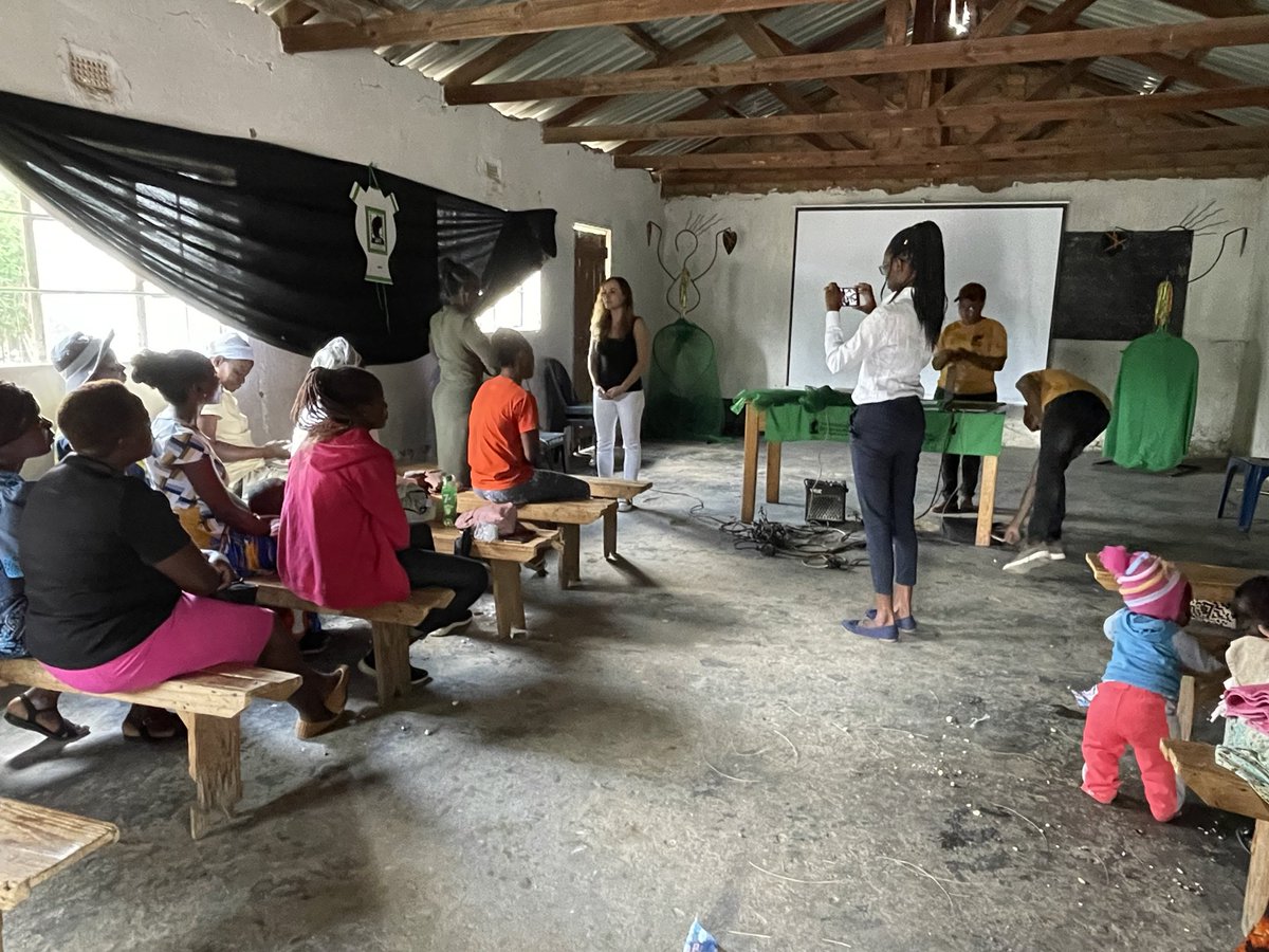 EmbEspZimbabwe's tweet photo. Brilliant start today with screening of #BoxingforFreedom and Silvia Venegas at Mungate Hall Domboshawa, Bravo! @WFOZICAPA @MAECgob @AECID_es @makingdoc @EfieZethu https://t.co/HPuxAhraEq