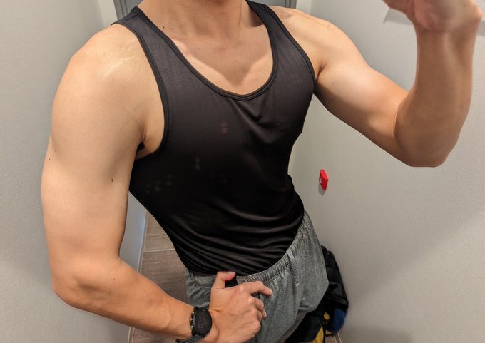 今日は肩と胸トレをしたよ👍三👍🐱👍三👍 
