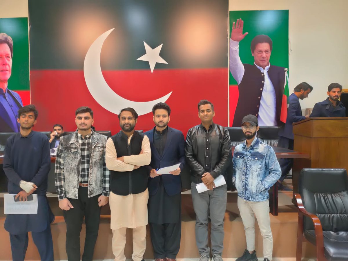 ISFComsats's tweet photo. آج ISF کامسیٹس کی ٹیم نے سینٹرل آفس میں بھرپور شرکت کی اور حقیقی آزادی کے اس مشن کو آگے بڑھانے میں سرفہرست رہے۔ https://t.co/ktLy2GbOiM