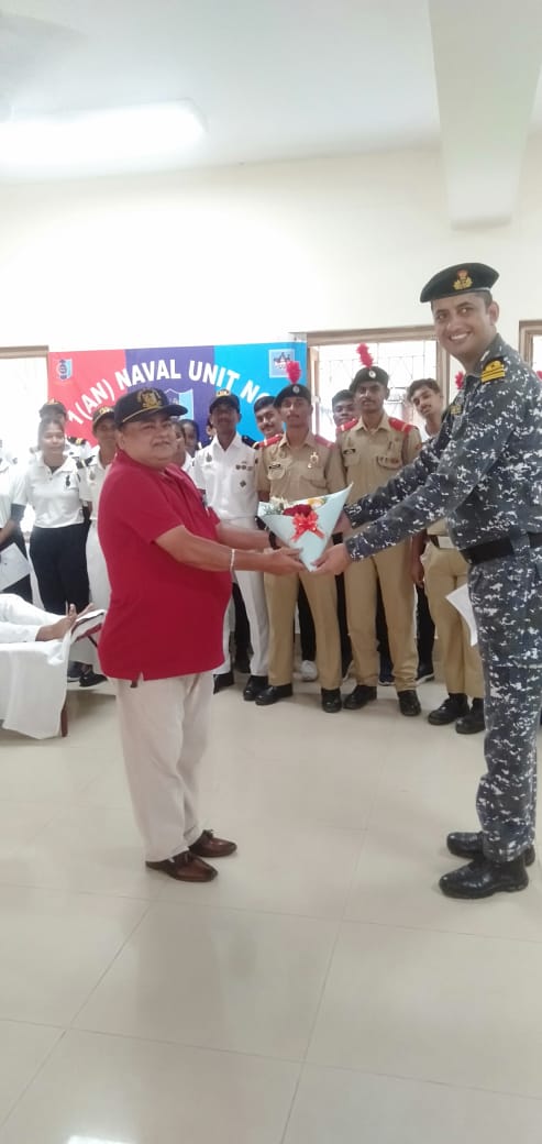 RaviTej56369377's tweet photo. During the event, NCC Alumni Dr. Satyam Setia, who had a unique distinction of donating blood 95 times till date, was felicitated by Lt Cdr Ankit Pant, Commanding Officer, Naval NCC Port Blair. 
@HQ_DG_NCC 
@NCCDte_TNPAN https://t.co/0TnElYfrhl