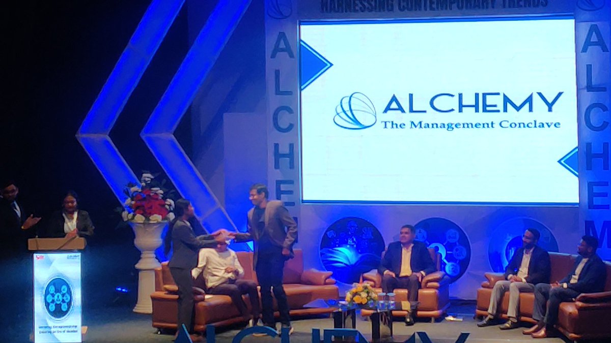RohitSi1404's tweet photo. Token of gratitude to the speakers ♥️✨

#LifeAtSIBMB #AlchemyAtSIBMB  #Alchemy22 #SIBMBengaluru https://t.co/qHcHAxD0dk