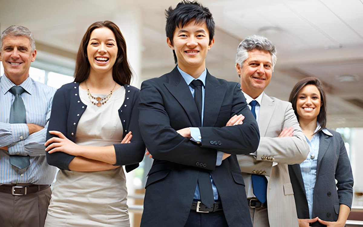 freelensia's tweet image. In Vietnam, the salary of Korean interpreters consistently earns among the highest salaries of all high-paying professions. They can earn more money than interpreters of other languages.
Learn more at f.ls/MnCxF.
#koreaninterpreter, #highsalaryjob, #interpretation