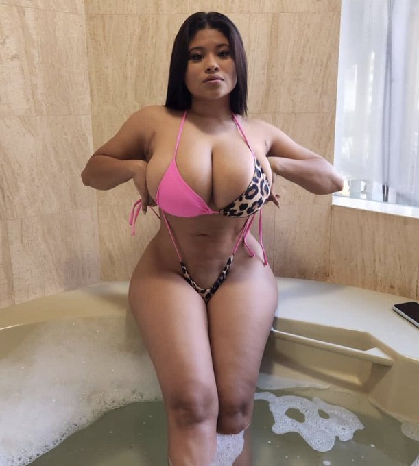 I want to share more of my content with you, it makes me horny to think you&rsquo;re watching my OF 🤤🔥 https://t<a href="/tag/gift"class="tags"><span>#gift</span></a><a href="/tag/christmas"class="tags"><span>#christmas</span></a><a href="/tag/mrsclaus"class="tags"><span>#mrsclaus</span></a><a href="/tag/latinabooty"class="tags"><span>#latinabooty</span></a>