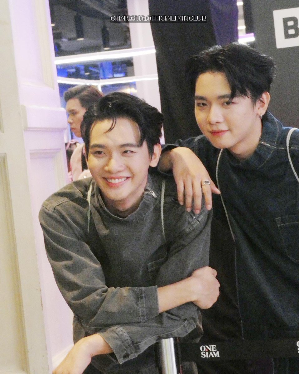 ChaiSengfc's tweet photo. น้องไช้น้องเซ้ง วันนี้ค่ะ ขอบคุณทุกคนที่มาหาน้องวันนี้นะคะ กลับบ้านกันดีดีนะคะ #chai_supakit  #LittleTwins #CSDoubleTrouble #sengspc https://t.co/0Ly55vOWzJ