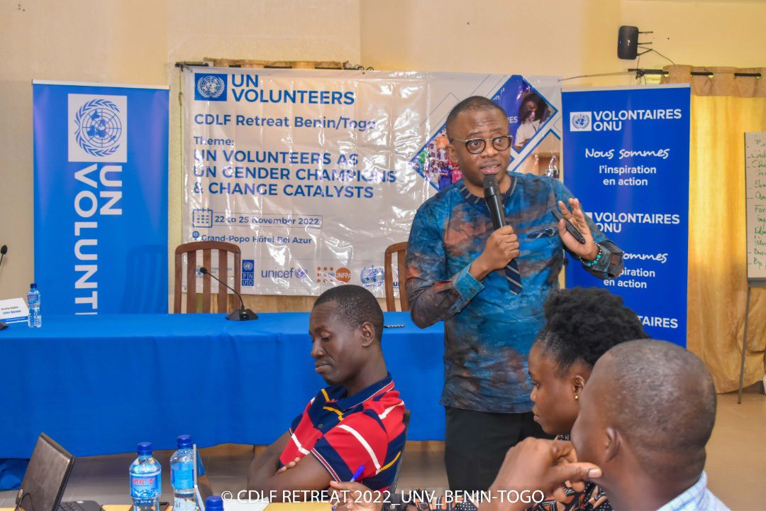 vnubenin's tweet photo. Retour sur la journée d’hier 🤩

La dernière session de la journée d’hier a porté sur le  leadership transformationnel : comment conduire sa carrière et se créer une carrière passionnante? 

Elle a été animée par le Deputy Représentant Résident du @PNUDBenin, Mr @jose_wabo https://t.co/evZC2tGb66