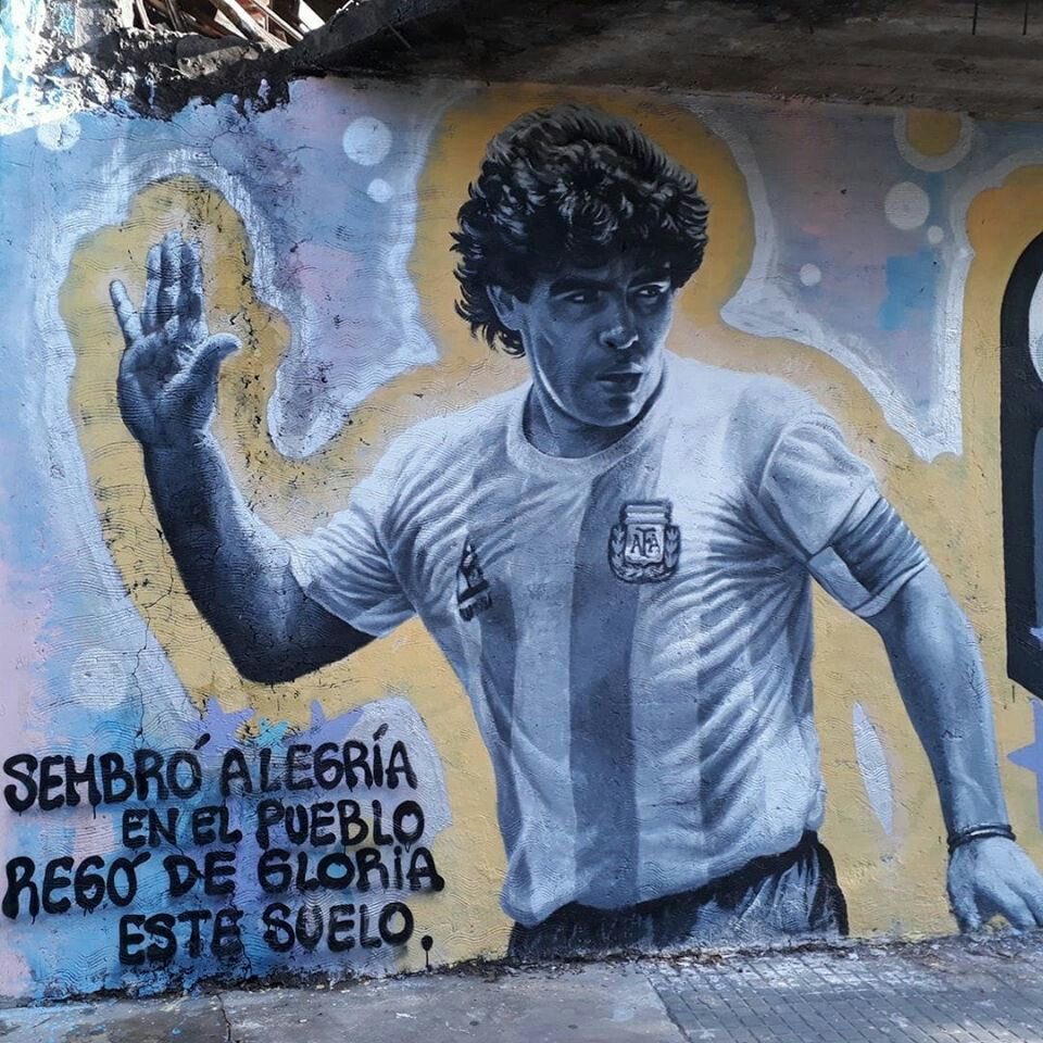 InStereotype13's tweet photo. Il #25novembre di due anni fa moriva Diego Armando #Maradona https://t.co/fZYq4fkMmn https://t.co/zrScEgRFcp