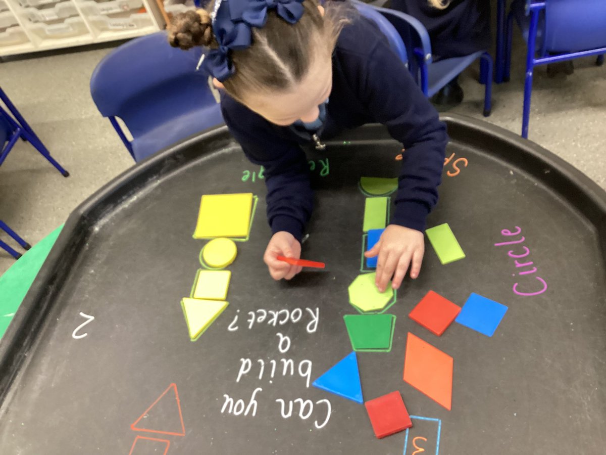 yrstocktonwood's tweet photo. 5, 4, 3, 2, 1…BLAST OFF 🚀 can you make a rocket out of 2D shapes? #continuousprovision #mathsprovision #stocktonwoodmaths #starsandspacetopic https://t.co/fzOyFB9csJ