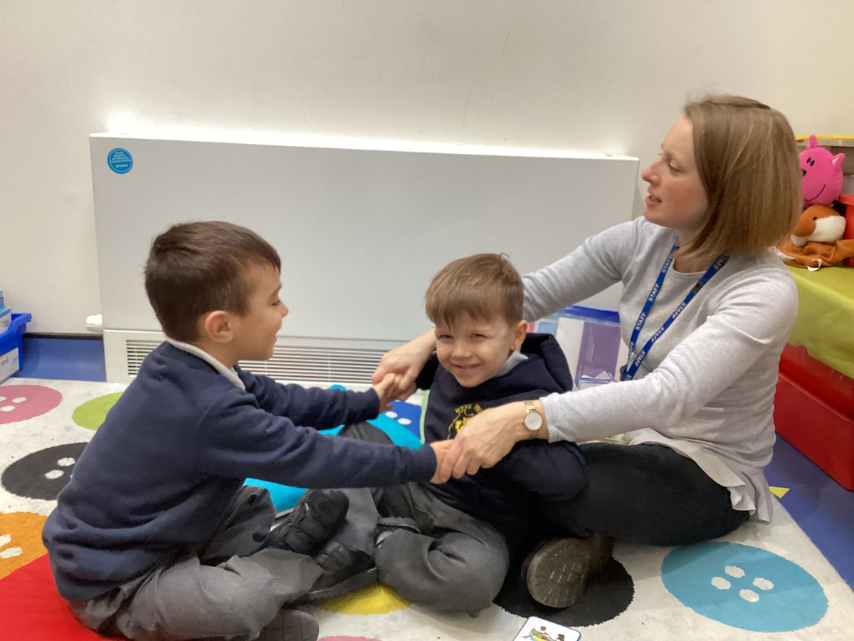 WyvilPrimary's tweet photo. We had fun during Early Words Together this week, singing, reading stories and making puppets #NationalLiteracyTrust #EarlyWordsTogether #ReadingatWyvil #EYFSatWyvil https://t.co/fLpUS3aAen
