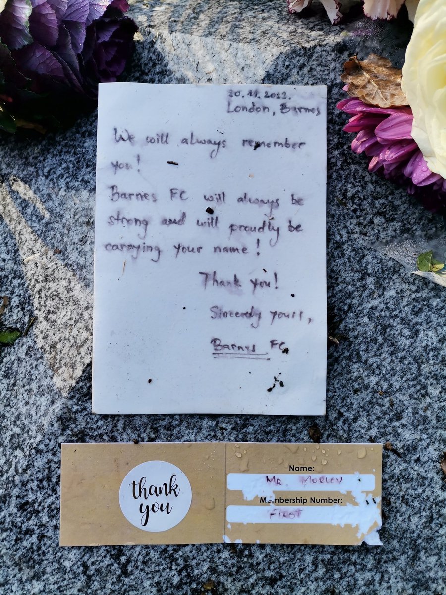 DavidJKing3's tweet photo. #OTD1924
@ebrcmorley founder of @FA
buried in Barnes Old Cemetery.
Took this photo this morning showing flowers and a message from @BarnesFootball.
Also a wreath appearing to be placed by The FA but no media comment from them. Need worldwide acknowledgement of Morley's efforts https://t.co/5X60iuBlcl