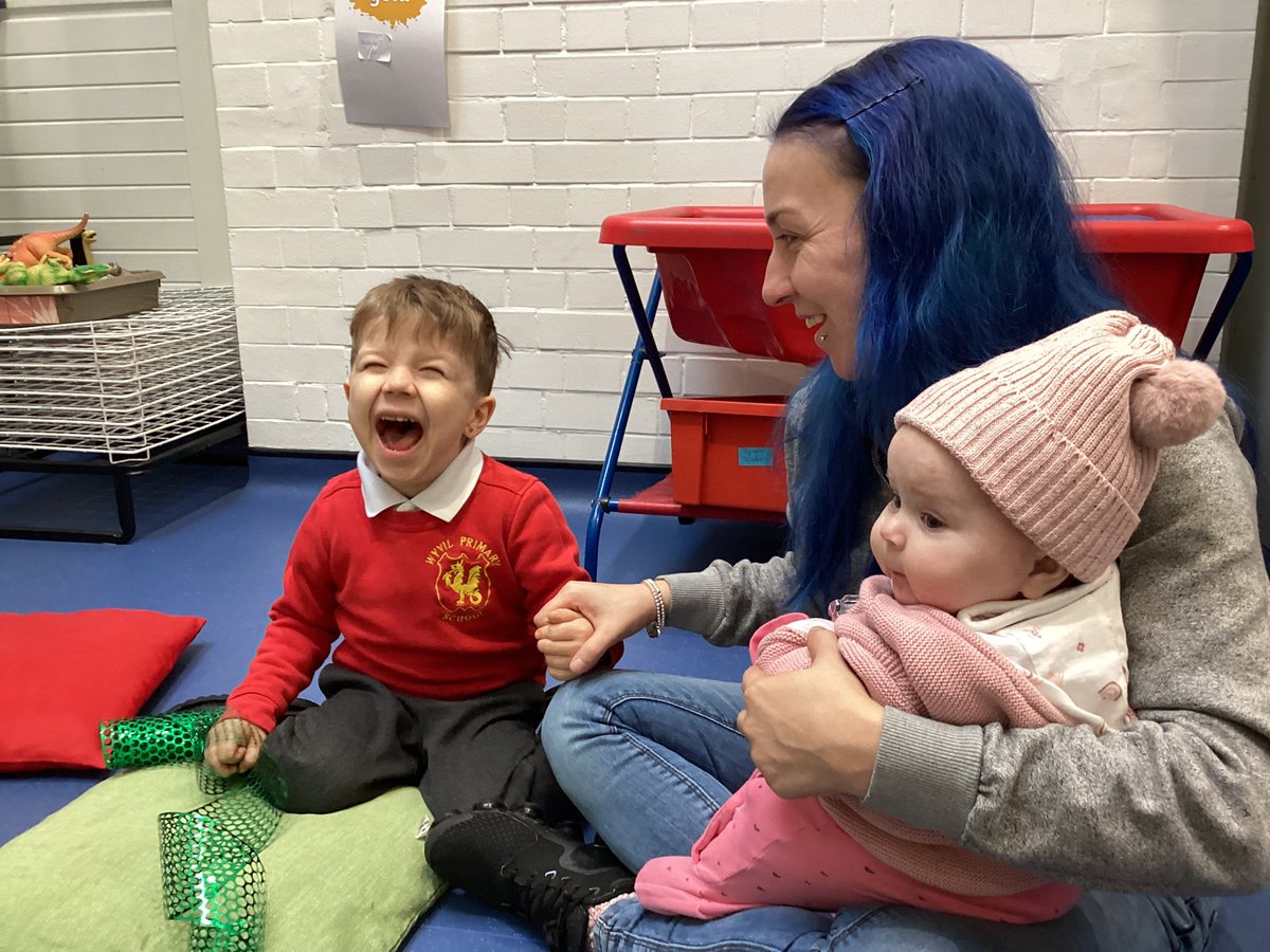 WyvilPrimary's tweet photo. Thank you to our Nursery parents who join us for our Early Words Together sessions. Those who sing together, laugh together! #NationalLiteracyTrust #EYFSatWyvil #EarlyWordsTogether https://t.co/pUWbyaqBqd
