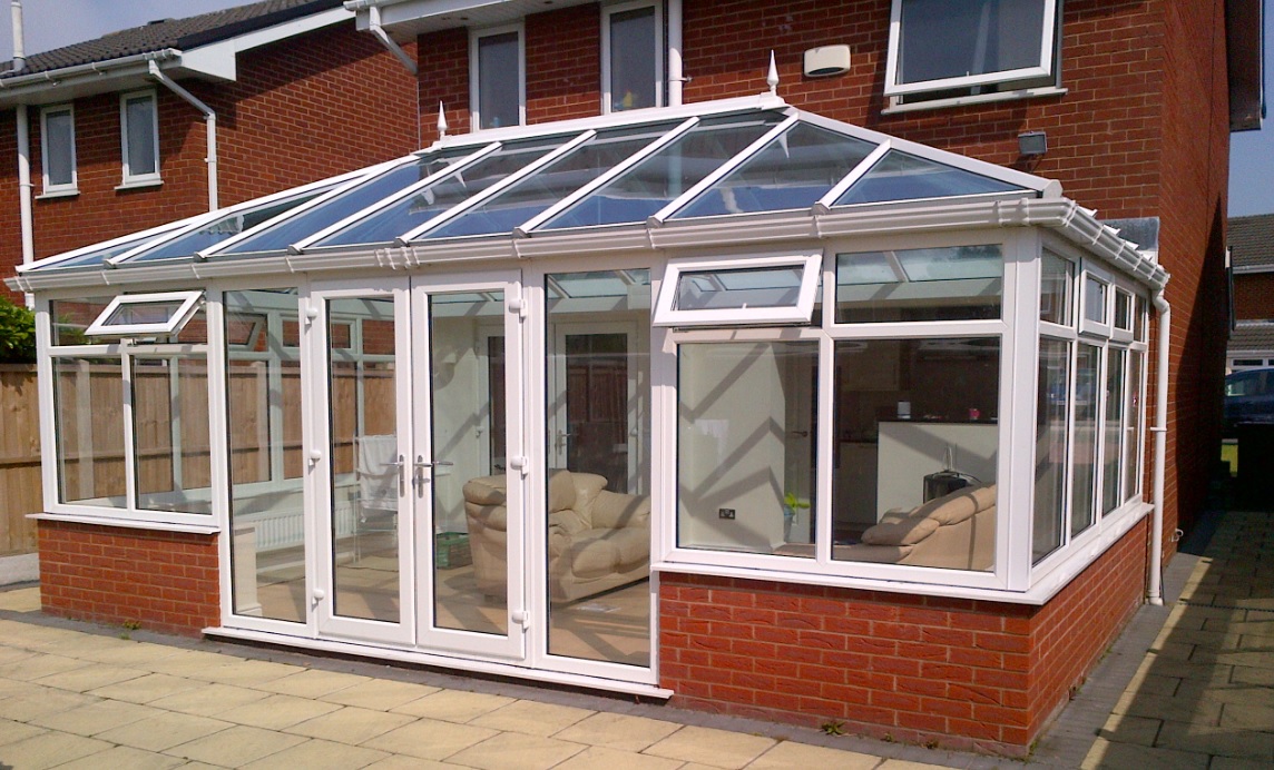 CRSWirral's tweet photo. Here at CRS we are sure we can make a conservatory roof for everyone! From 'lean to' or bespoke conservatory roofs, Edwardian or Victorian, we can ensure your new roof will be just right for you.

Contact us for a quote today! 0151 604 0040
https://t.co/eKczlDlQju
#crswirral #new https://t.co/gIqtDRkPER