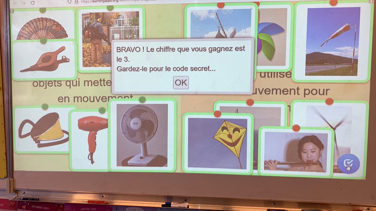 dsden71's tweet photo. 🧑‍🔬Journée phare de la Fête de la Science 2022 : les maîtres du jeu du département communiquent en ce moment avec les 425 classes inscrites dans le projet pour travailler sur le thème de l'air et du réchauffement climatique. 👏👏@dsden71 @AcademieDijon @MenissierLil https://t.co/n4uS5YI0nP