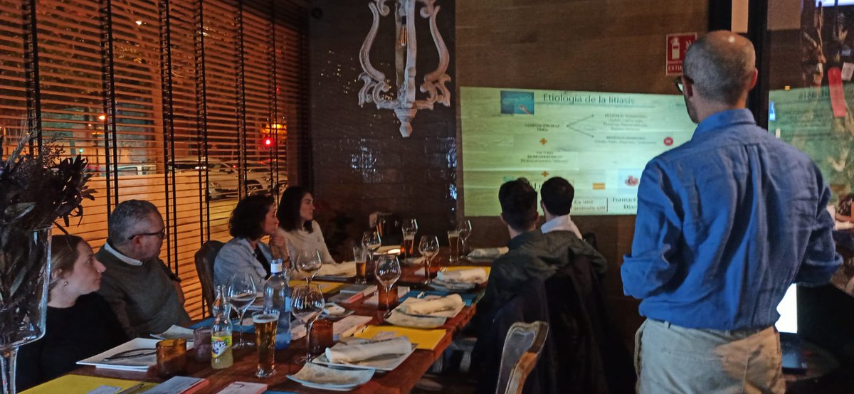 Ayer tuvimos el placer de poder compartir un muy buen rato hablando sobre Lit-Control con los urólogos del <a href="/UrologiaHCUV/">Urología H Clínico de Valencia</a> . 

Agradecer al Dr. <a href="/JorgePanach/">Jorge Panach</a> su excelente presentación, es un placer contar con exposiciones de tanto nivel.