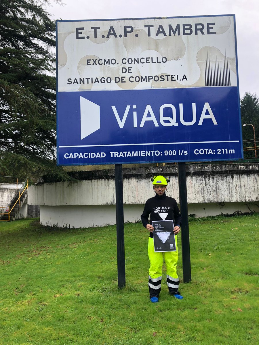 Compañeiros da ETAP do Tambre de @pazoderaxoi mostran o seu compromiso este #25N na loita #ContraAsViolencias. Únete á campaña #EnNegroContraAsViolencias! 

 #PorTodas #NinUnhaMais #CompostelaEnNegro #EnNegro2022