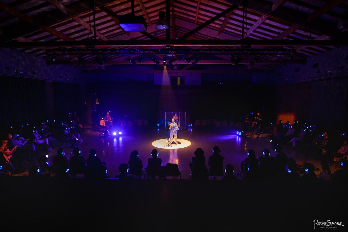 Últims preparatius pel #BembaSaoco360 d'avui! Aquest vespre, a les 20h, ens veiem i estrenem les cares a la @farineradelclot amb les entrades exhaurides, els nervis a flor de pell i amb la notícia que heu exhaurit també les entrades per la segona data al @ccmatasiramis !! 🎉