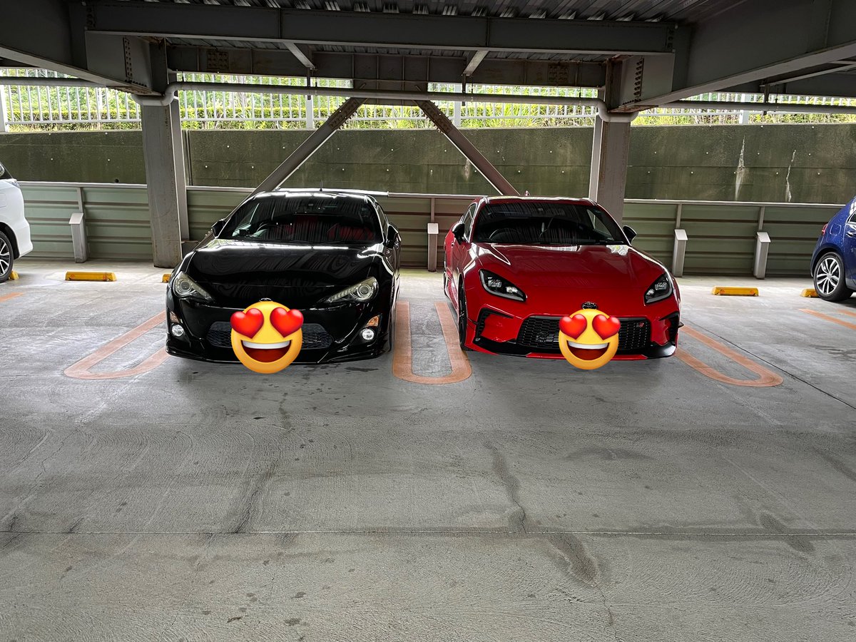 Risachandayooo's tweet photo. 86乗りの友達欲しくて始めました！
車好きの方誰でも構いませんので繋がれたら嬉しいです✌️
#車好きと繋がりたい
#86乗り #Zn6 #スポーツカー #86乗りと繋がりたい #BRZ #Zc6 https://t.co/82TorJvWtQ