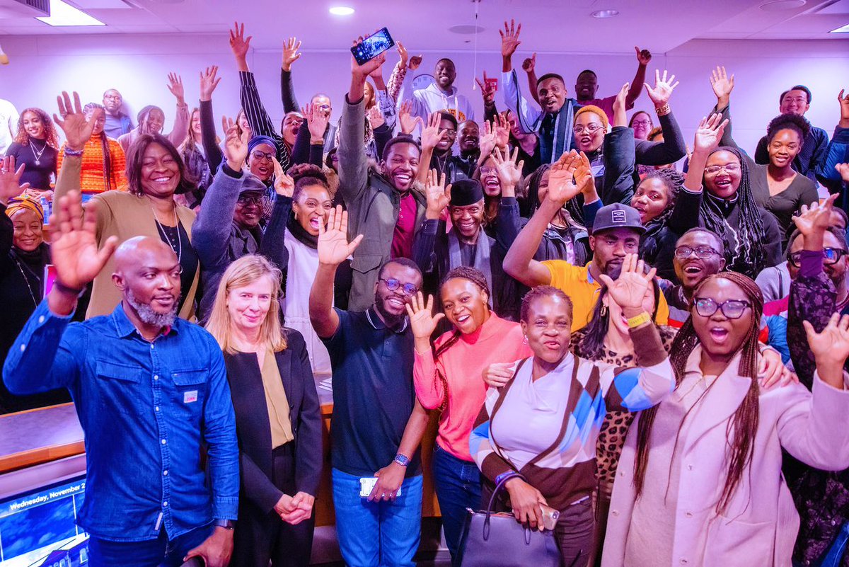 ProfOsinbajo's tweet photo. Thank you to the staff and students of Queen's University, Kingston Canada for a very warm welcome. https://t.co/ptxGTW8mc3
