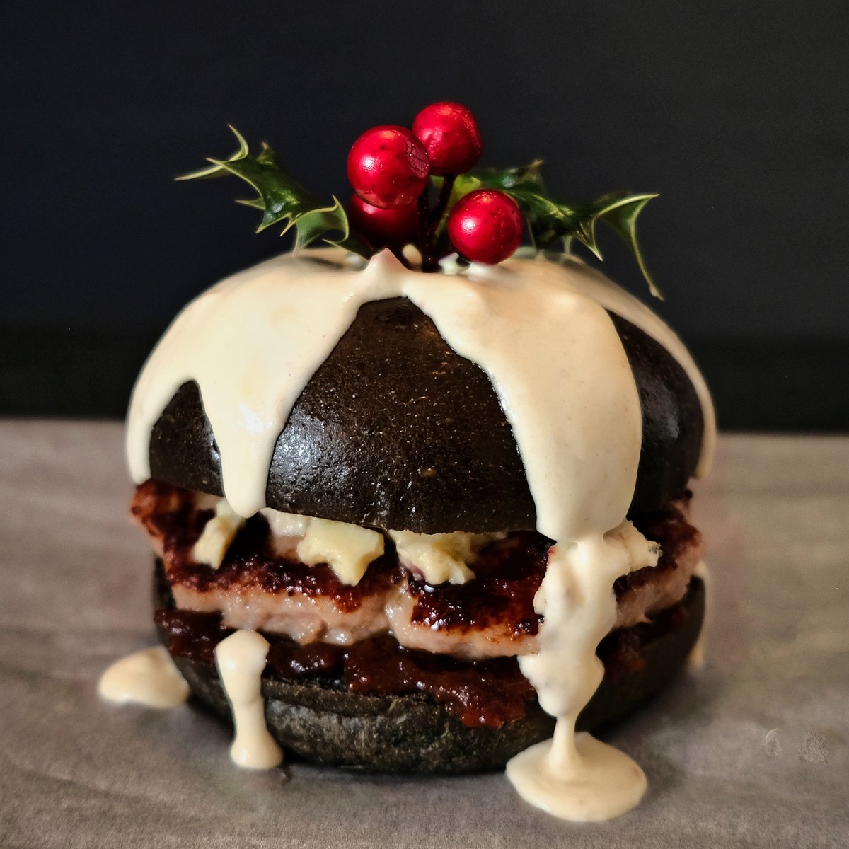 wearepublove's tweet image. 1 hour until greatness... 

#TheChristmasPuddingBurger