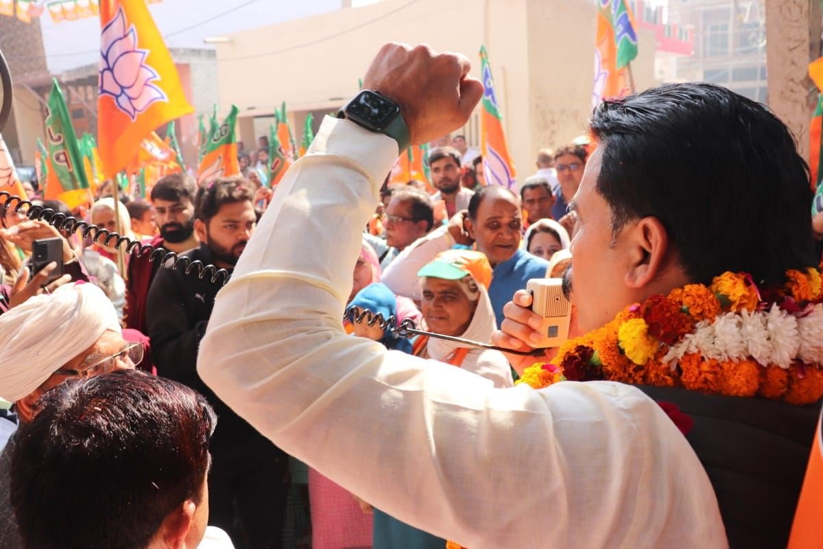 Dalbirsinghbjp's tweet photo. आपके स्नेह,आशीर्वाद और समर्थन के लिए कोटि-कोटि धन्यवाद।
आप सभी की सेवा मेरा परम कर्तव्य है।
रसूल पुर के विकास के लिए मैं निरंतर और हर संभव प्रयत्न करूँगी।
बस, आपका साथ और विश्वास बना रहे।
#BJPWinningMCD #Ward33 #RaniKheda
#MissionDelhiMCD2022 ✌️✌️
#जय_भाजपा_तय_भाजपा https://t.co/layAE3i5pH