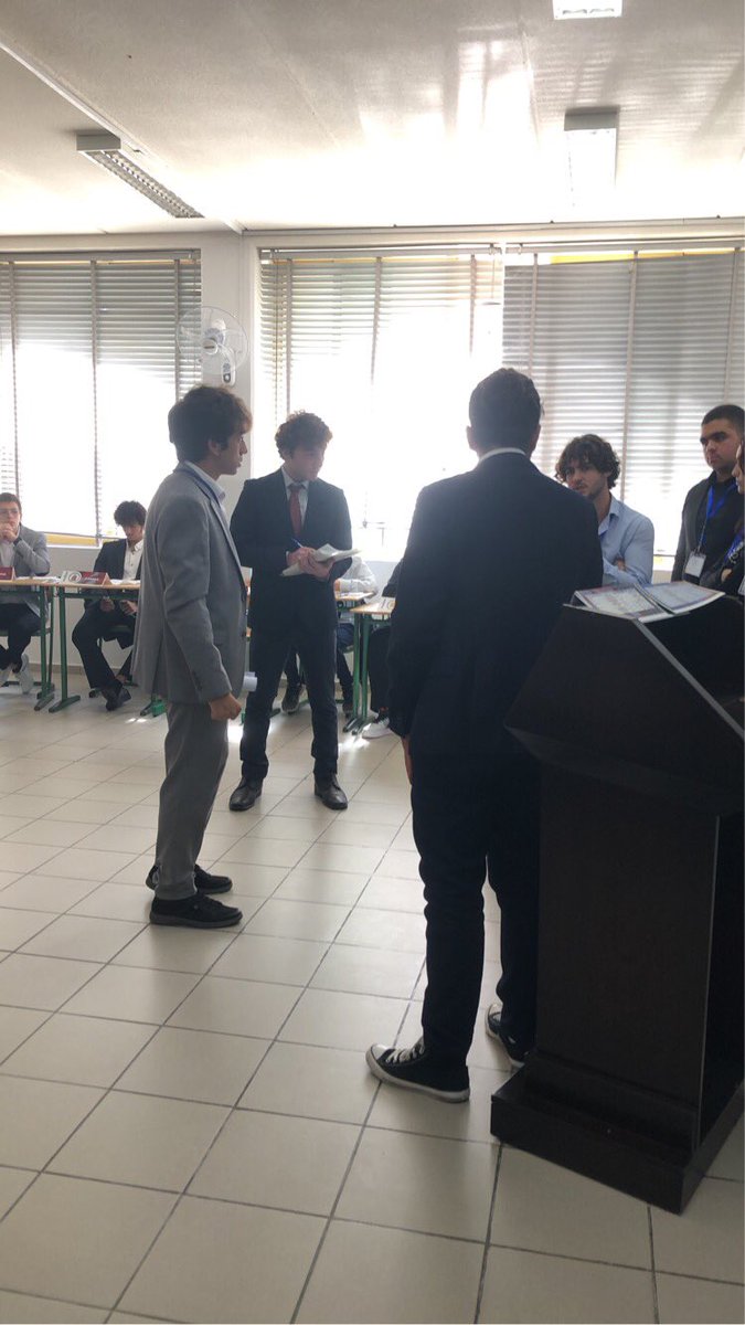 HHHS_MUN's tweet photo. 11th HHHS MUN first day conference- a big start with big hearts and efforts. UNFCCC ,G20 and secruity council, delegates discussing their topics. @Hhhsinfo  @HHHS_MUN @Naghamabouali1 https://t.co/pAIffinKkO