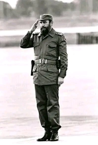 #FidelPorSiempre#
En el 6to aniversario de su desaparición Física seguimos dignos herederos de su legado