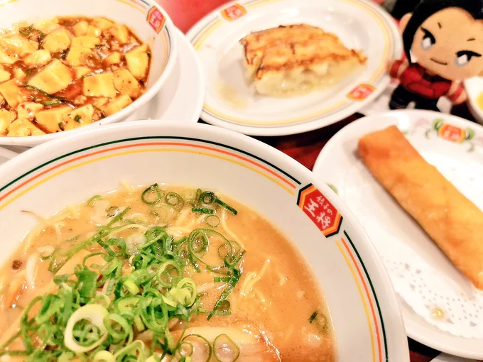 (いつもとちがうものたべてるな…………)(…………おおくないか?)ジャストサイズばかりなので大丈夫です 