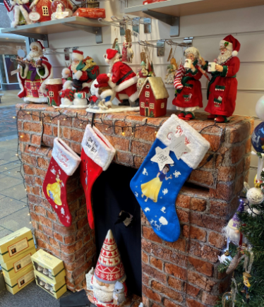 CornmillCentre's tweet photo. Have you started your Christmas ๐ Shopping?
Cardzone have some beautiful ๐ซ gift ideas for that special someone in your life! ๐
#shoplocal #giftideas #cardzone #cornmillcentre #darlington https://t.co/jOYmk87lZD