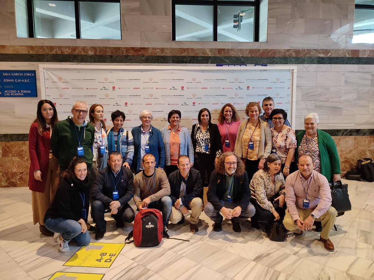 SopenaBadajoz's tweet photo. Momentos de encuentro @SopenaFundacion en congreso #inspiradoresdeencuentros de @ecatolicas @ECExtremadura 
@SopenaBadajoz 
@sopenazaragoza 
@SopenaLasPalmas @SopenaBarcelona @SopenaBilbao @SopenaMadrid https://t.co/0p9Y8FWJBL