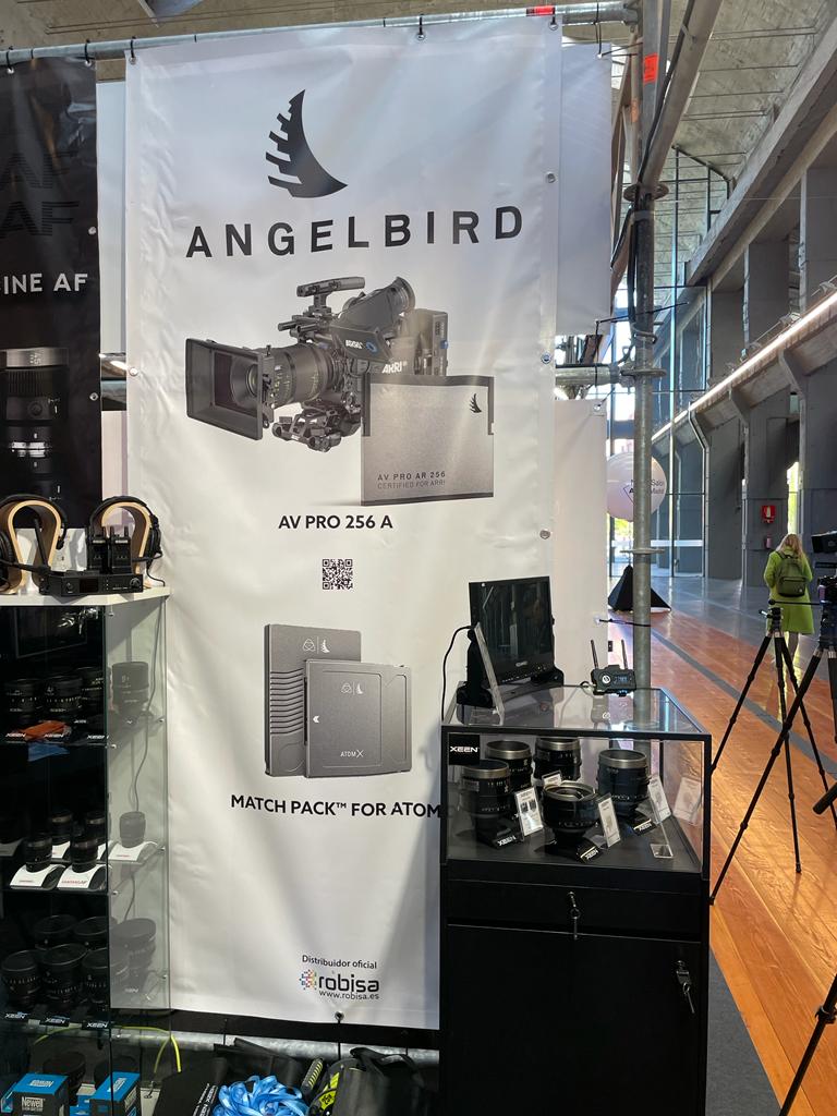 ROBISA's tweet photo. 📅 Robisa estará presente hoy y mañana en el MicroSalón 2022 que se celebra en La Nave de Madrid
Encuéntranos en el stand B3 con las novedades de @AngelbirdMedia
☺️ ¡Os esperamos!
#robisa #microsalon2022 #angelbird #lanavemadrid #standb3 https://t.co/8jWwyT82h4