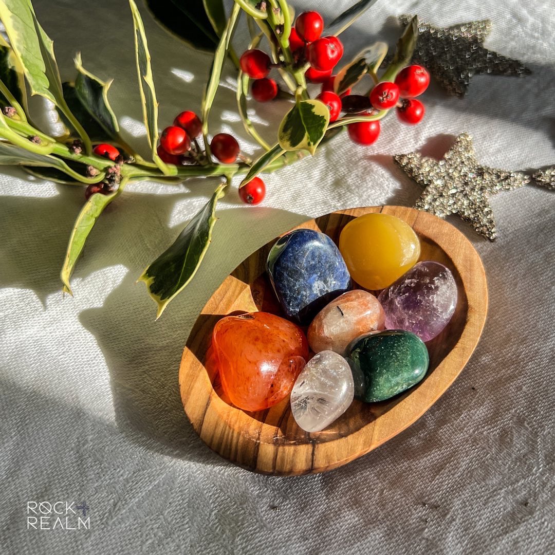 rockandrealm's tweet photo. Happy #colourfriday ! An alternative to #BlackFriday that celebrates the thoughtful craftsmanship of #SmallBusinesses &amp; #indiebrands 

To celebrate I’m offering 20% off my most colourful creation - Seven Chakras Crystal Gift box

https://t.co/fqVQsH9lmN

#crystalgifts #crystals https://t.co/4lihVCHpU8