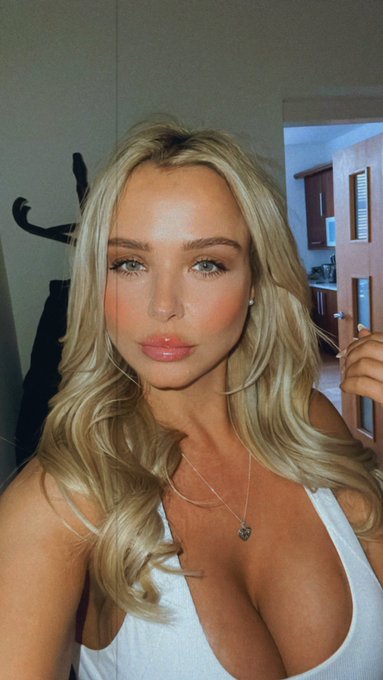 Original Featured Model - Onlylouisemoore ✨'s pics and videos Pack Direct Access - Hidden Archive - FiZ7vOrXwAM9dJ7 jpg:small