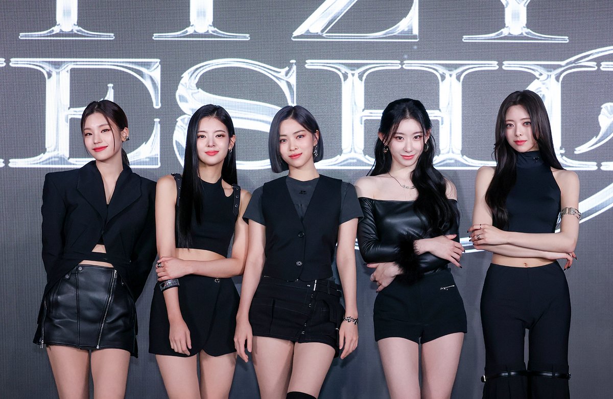 Image for ITZY<CHESHIRE> PRESS SHOWCAS