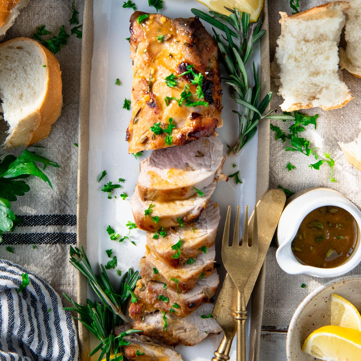 This easy HONEY GARLIC DIJON PORK TENDERLOIN MARINADE adds tons of flavor to a quick-cooking meal!

>> theseasonedmom.com/honey-garlic-d…

#pork #porktenderloin #dinner #dinnertime #dinnerideas #easyrecipes #recipe #recipes #foodblog #foodblogger #recipeblog