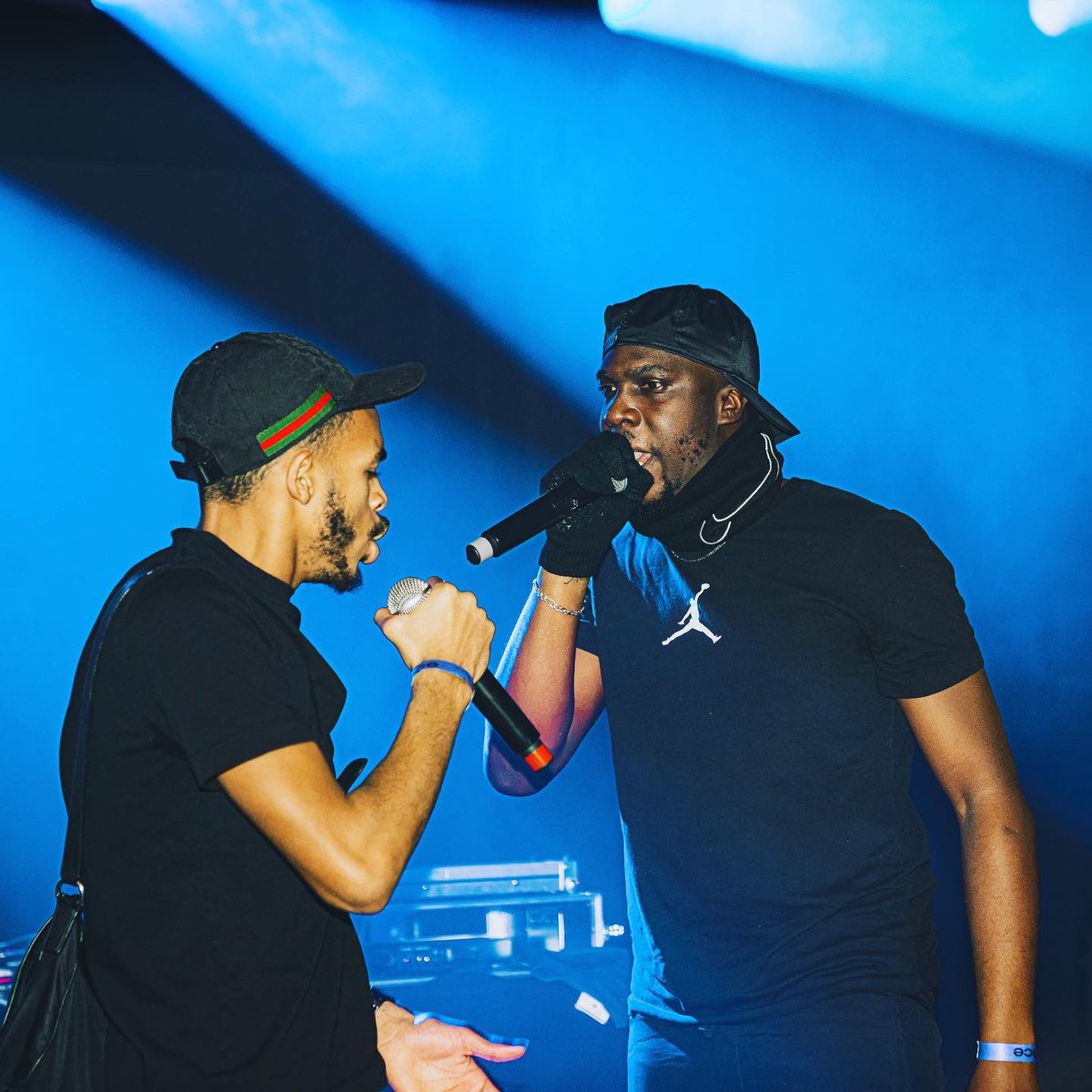 ml_270's tweet photo. Ce Mercredi c’était chaud au centre culturel @LaPlaceHipHop un grand merci à toutes les personnes qui étaient présentes. Merci à l’organisation et à tous les autres artistes présents #Respect #v2v @v2v_industry https://t.co/aODRrvLIBF