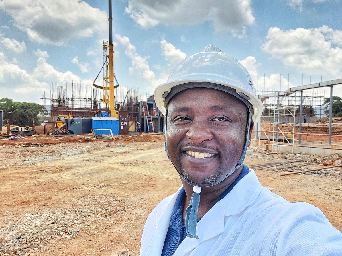 FmPointman's tweet photo. Prospect Lithium Mine. Parikushandwa. A real hive of activity. Set to be the largest hard rock lithium projects on the continent. Classroom blocks &amp; staff housing being built at nearby Vhuta Primary school, one of several benefits accruing to the community. https://t.co/0rrvKpzEs8