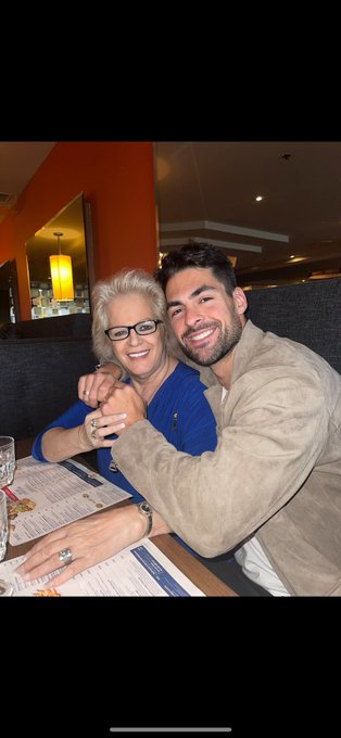 What an incredible chance to have the best mom in the world despite 8 billion humans, life gave me the<a href="/tag/coachella"class="tags"><span>#coachella</span></a><a href="/tag/coachella2023"class="tags"><span>#coachella2023</span></a>