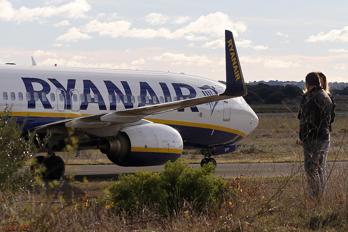 tous les airs y sont tweet media