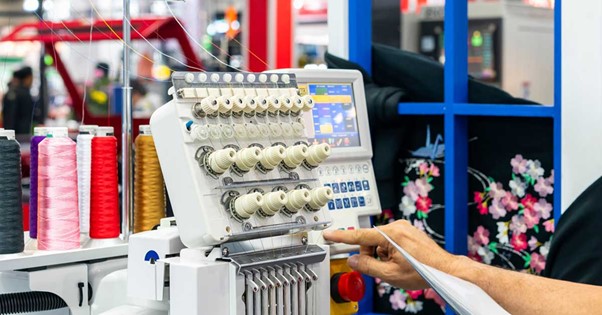 BISResearch's tweet photo. The high-performance #textiles are formed with unique molecular structures. These #fabrics provide exceptionally high heat resistance, flame retardancy, &amp; chemical resistance that enable advanced #sportswear. 
Read: https://t.co/iqz03r7f9F

#SporsTech #MarketResearch #Technology https://t.co/YSONOxHZvw