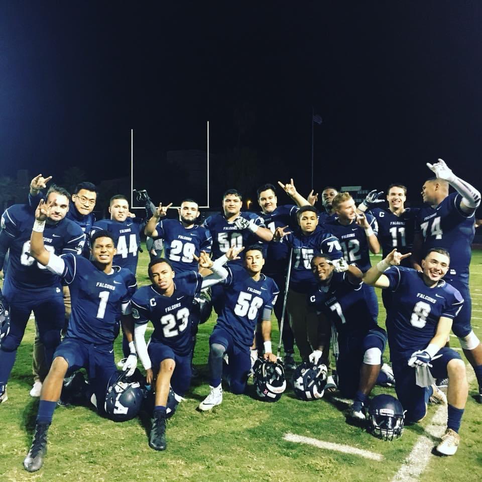 NKaravedas's tweet photo. #ThrowbackThursday2017
Special Group ๐ ๐
#Champions #Seniors
@Aquinas_Falcons https://t.co/5F0a5wsAi3