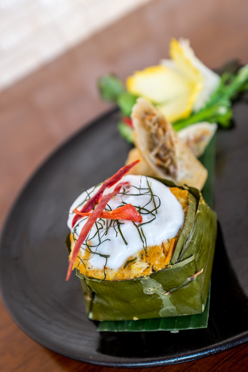 DestinAsian_Mag's tweet photo. A candlelit multicourse feast amid ancient Khmer ruins provides a magical way to soak up Cambodia’s precious architectural heritage. @Anantara_Hotels 

More here:
https://t.co/FFK5vohUo9 

#Hospitality #UNESCOWorldHeritage #Dining #FindDining #Culinary #Moments #AnantaraAngkor https://t.co/Muvkl6wckF
