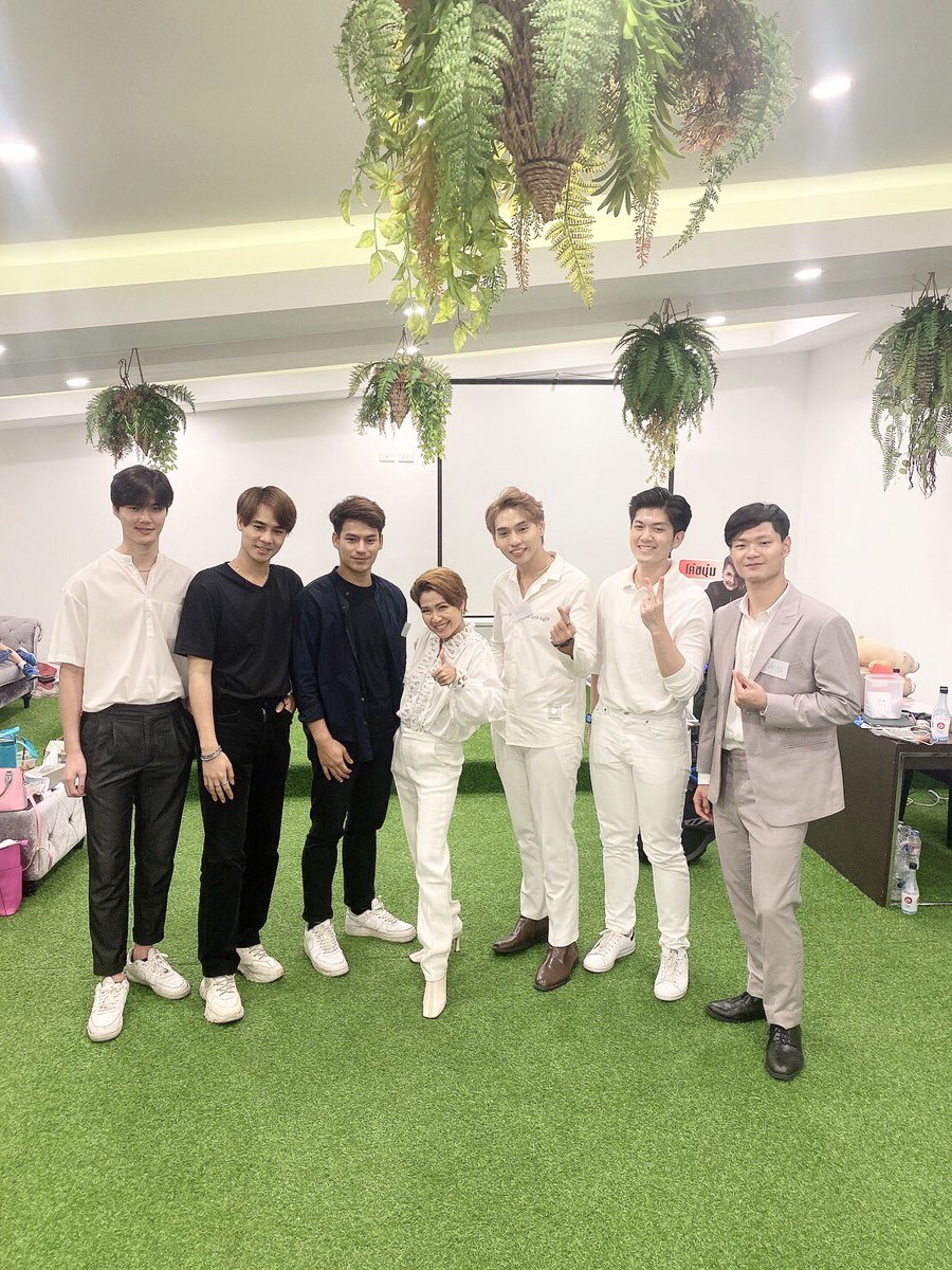 GybProject's tweet photo. “คอร์สบุคลิกภาพการพูด และการเป็นพิธีกรมืออาชีพ “
ขอขอบคุณ
โค้ชบุ๋ม เบญจวรรณ วงษ์กลาง
จาก TrainingMC มากๆครับ
ที่ให้โอกาสน้องๆ นักแสดงจาก ซีรีส์วาย “Time ผ่านเวลา”
เข้าเรียนคอร์สนี้
.
#Timetheseries
#GYBidol #GYBentertainment
#TrainingMC https://t.co/TPZlMXWoel