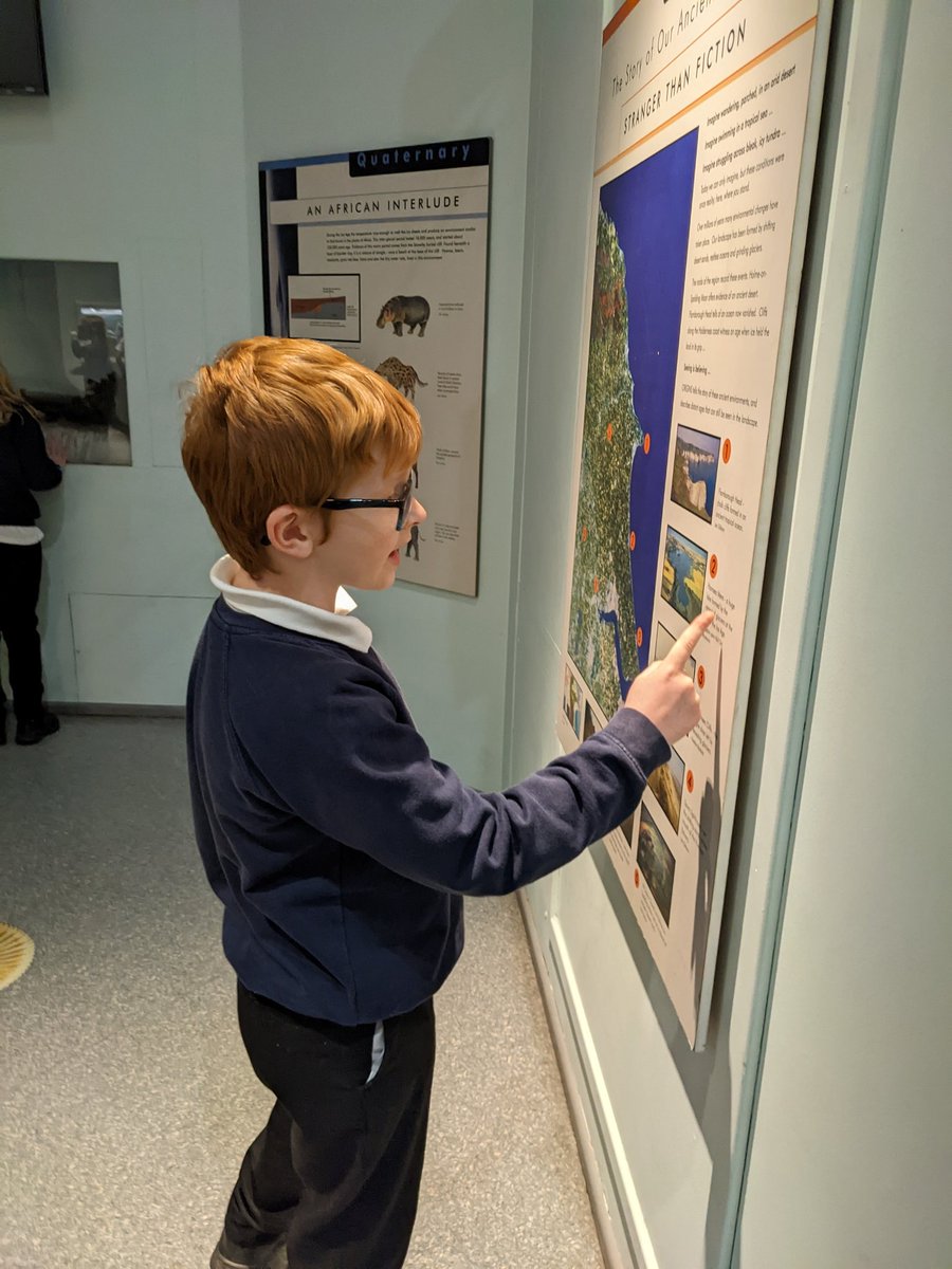 SpringCottagePS's tweet image. Year 4 represented Spring Cottage wonderfully on their school trip this week. The children loved taking part in the Ancient Egyptian workshop and exploring what was happening in Britain at the same time. @Hull_Museums @HeritageLearn  #SpringCottageHistory