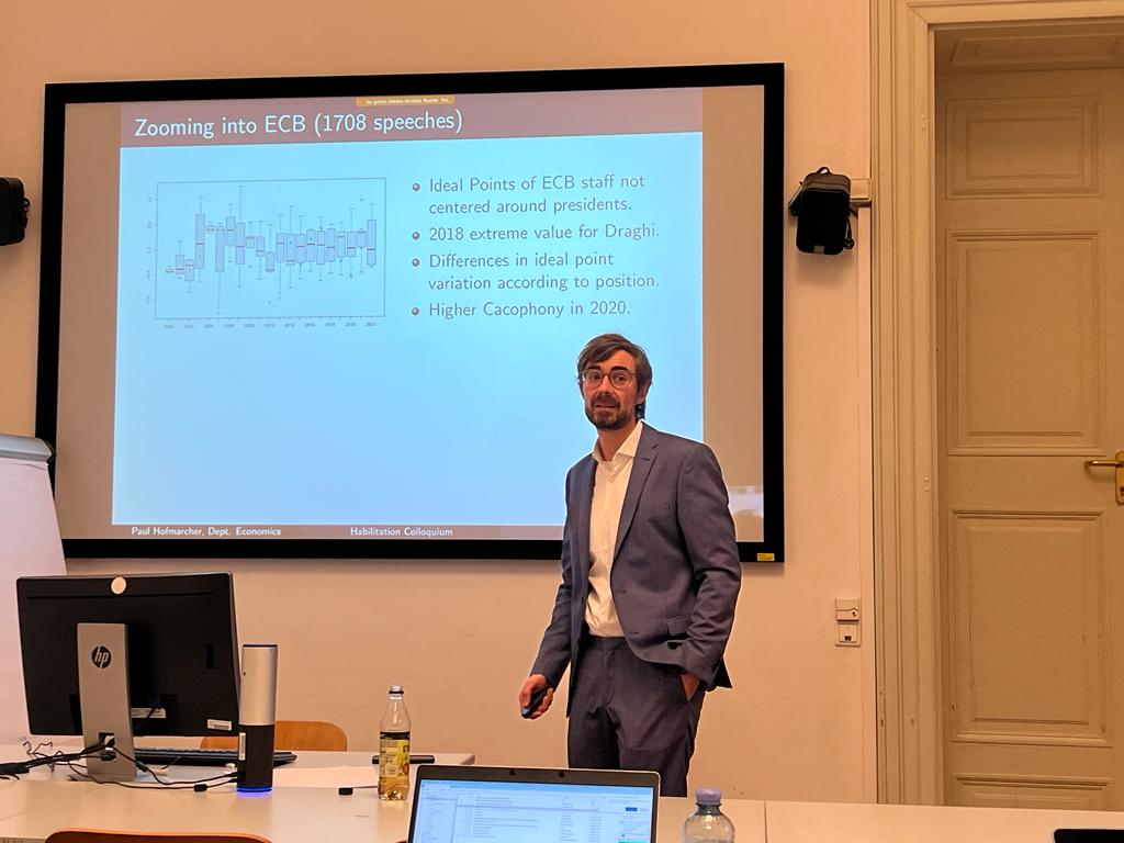 PLUS_econ's tweet photo. Mit einem tollen Vortrag hat Paul Hofmarcher @PLUS_econ gestern sein Habilitationskolloquium erfolgreich absolviert. Herzlichen Glückwunsch zur venia docendi Paul! https://t.co/0f32EEuuCQ