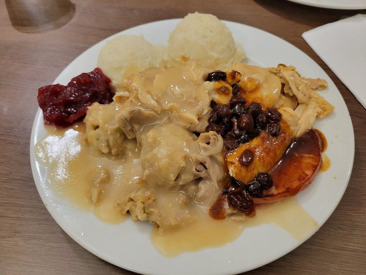 EdOshiro's tweet photo. Rather have Mash Potatoes with my Thanksgiving meal @Zippys #ZippysMakiki #nextstopzippys #ZipRewards #ZipCoins #Thanksgiving    #turkey #ham #cranberrysauce #stuffing #grateful 🙏 https://t.co/BjVt3Bl14D