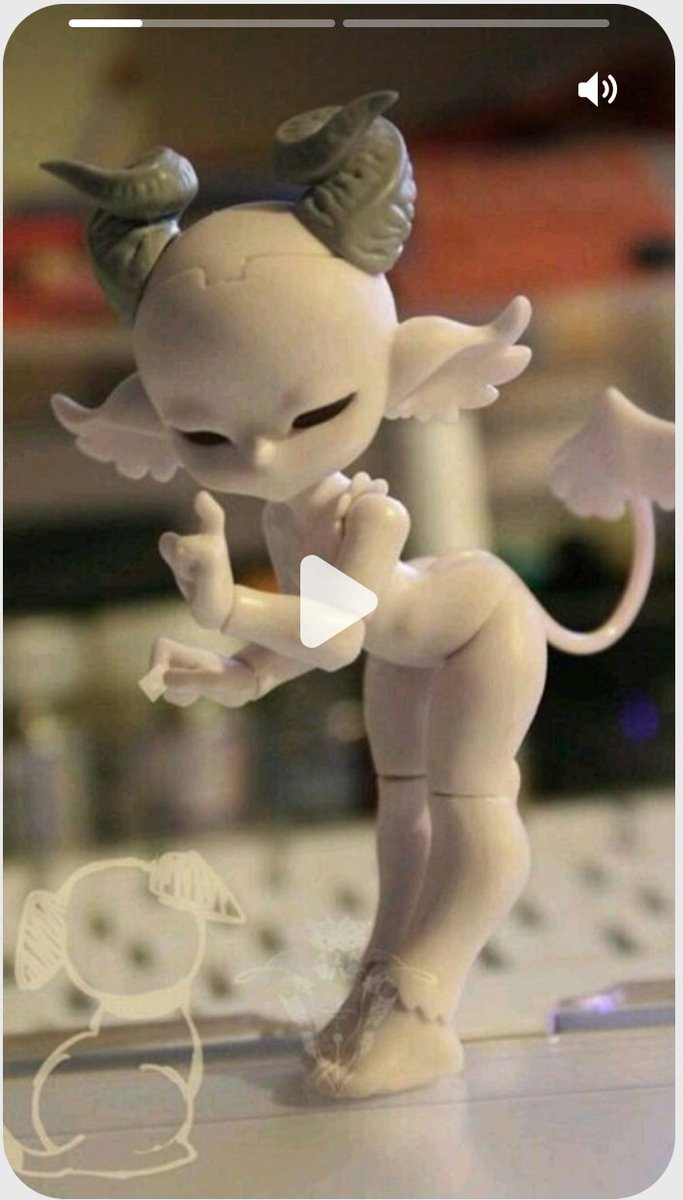 CULTOFVIN's tweet photo. vin traced this figurine for their newer adoptables.
#cov #cultofvin #voidkin #voidkinasylum #voidkindaycare https://t.co/VA2Wbx1g7w