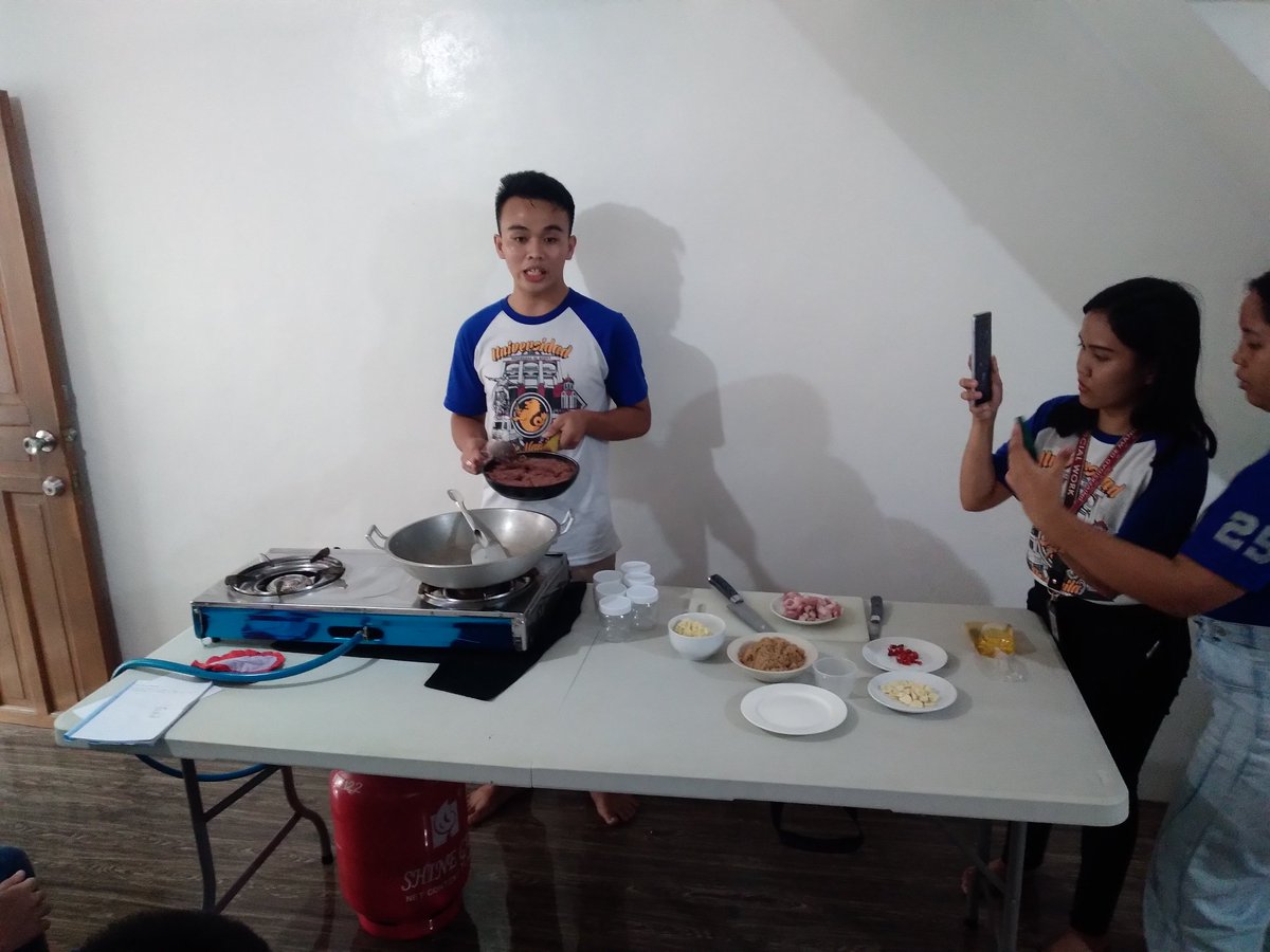 GPLI08's tweet photo. Happening now!

Gabay sa Pulang Laso, Inc and UDM Social Work Students conduct a Livelihood training to the PLHIV community here at Caloocan City.

https://t.co/wu6hdrunmd https://t.co/VVJHVV5UQK
