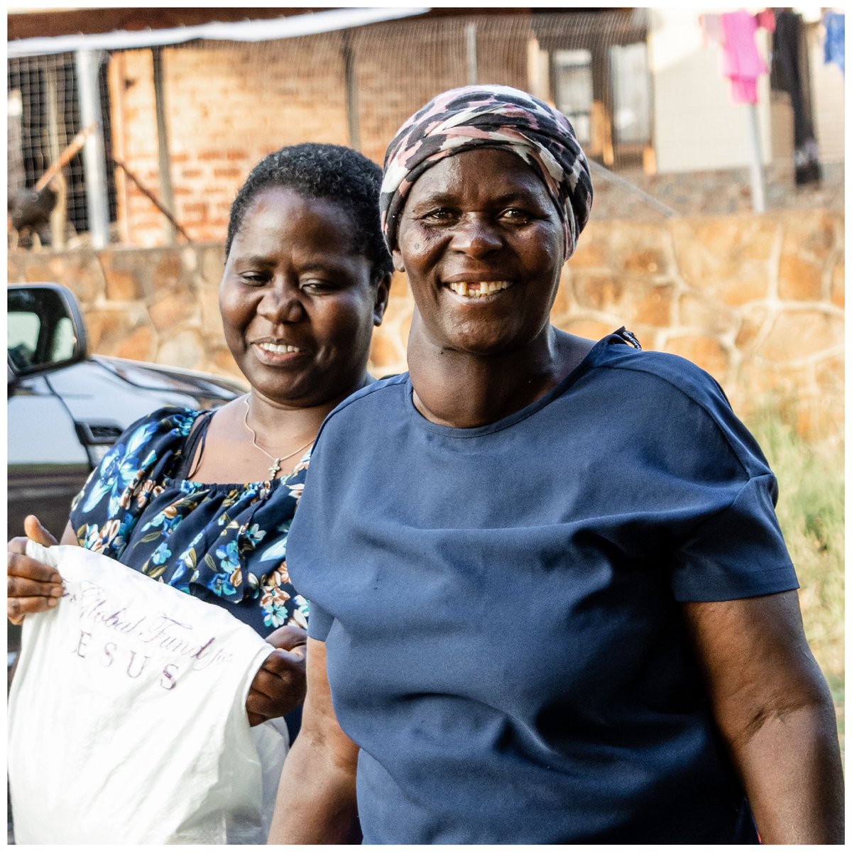 Real_GFFJ's tweet photo. Our Next #gffjhamperdistributions stop was in Venda Limpopo, where we visited the Communities of Mutshenzheni, Dzimauli, and Vhutsavha Village.
Click on the link below for more pictures.
https://t.co/ePEraBlhOI
#GFFJHAMPERS
#distributehope
#gffj https://t.co/EuxRaA7uau